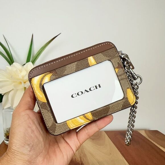 NWT Coach Zip Card Case In Signature Canvas With Banana Print - Picture 3 of 7